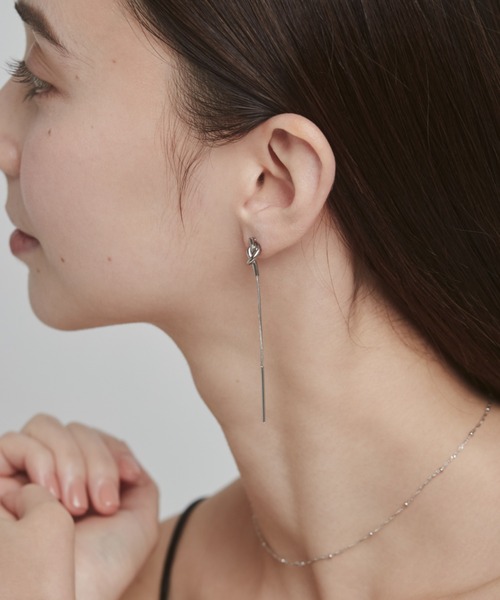 ciite' surgical stainless(シーテサージカルステンレス)の「【 金属アレルギー対応 】 ノットチェーンピアス サージカルステンレス (両耳用)(ピアス(両耳用)・レディース・ゴールド/シルバー・FREE)」の22枚目の写真