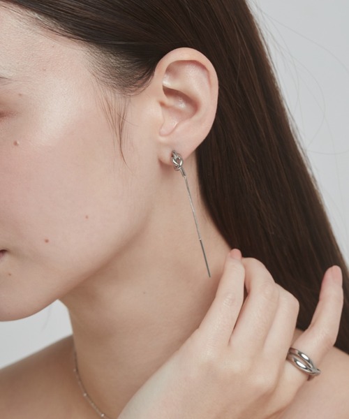 ciite' surgical stainless(シーテサージカルステンレス)の「【 金属アレルギー対応 】 ノットチェーンピアス サージカルステンレス (両耳用)(ピアス(両耳用)・レディース・ゴールド/シルバー・FREE)」の20枚目の写真