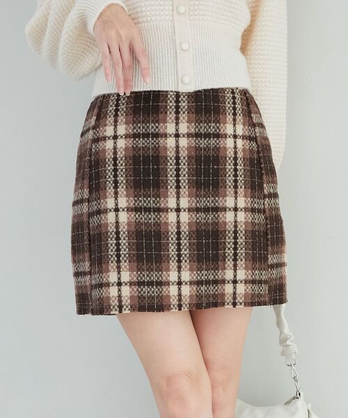 MAJESTIC LEGON（マジェスティックレゴン）の「裾フリンジミニスカート（スカート・レディース・ブラウン系その他2/ホワイト系その他2/ブラック系その他/ホワイト系その他/ベージュ系その他2・MEDIUM）」の5枚目の写真