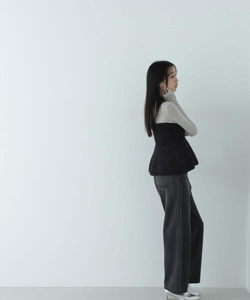 NATURAL BEAUTY BASIC(ナチュラルビューティーベーシック)の「◇ペプラムニットビスチェ(ベスト・レディース・ブラック/オフホワイト・FREE)」の14枚目の写真