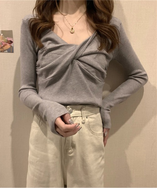 MAISON DE THERESE(メゾン ド テレーズ)の「フロントクロス長袖ニットトップス(ニット/セーター・レディース・グレー/ブラック/ワイン/ベージュ/ブラウン/ホワイト・FREE)」の4枚目の写真