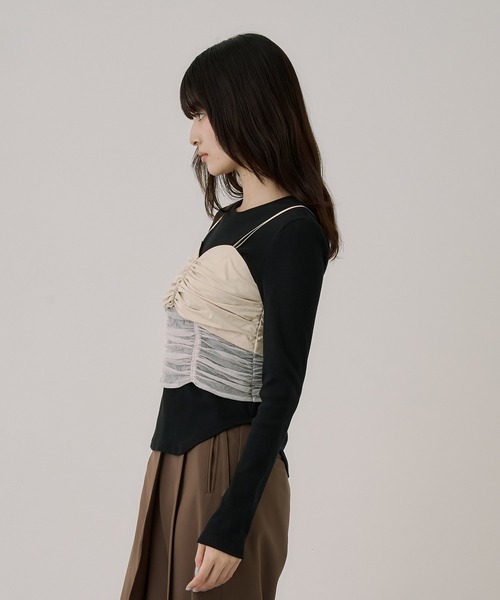 UNITED TOKYO（ユナイテッドトウキョウ）の「ギャザービスチェコンビTEE｜ウォッシャブル/ロンT/ビスチェ/春服（Tシャツ/カットソー・レディース・ホワイト/ブラック・FREE）」の3枚目の写真