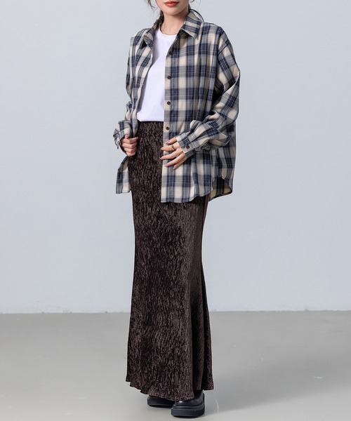 DAY CLOSET（デイ クローゼット）の「【カラーで選べる質感/ゆるっと羽織れるオーバーサイズ】長袖チェック柄ラウンドアシメヘムボックスプリーツシャツ（シャツ/ブラウス・レディース・ネイビー/イエロー×グレー・M/L）」の18枚目の写真