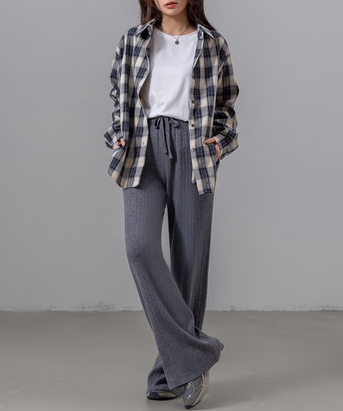 DAY CLOSET（デイ クローゼット）の「【カラーで選べる質感/ゆるっと羽織れるオーバーサイズ】長袖チェック柄ラウンドアシメヘムボックスプリーツシャツ（シャツ/ブラウス・レディース・ネイビー/イエロー×グレー・M/L）」の22枚目の写真