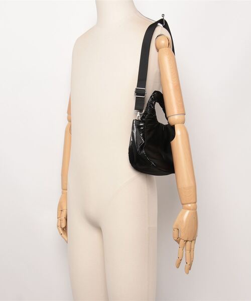 poiregnee（ポワニェ）の「［select］パフミニバッグ（ハンドバッグ・レディース・ブラック/シルバー・FREE）」の21枚目の写真