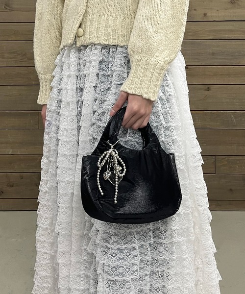 poiregnee（ポワニェ）の「［select］パフミニバッグ（ハンドバッグ・レディース・ブラック/シルバー・FREE）」の19枚目の写真