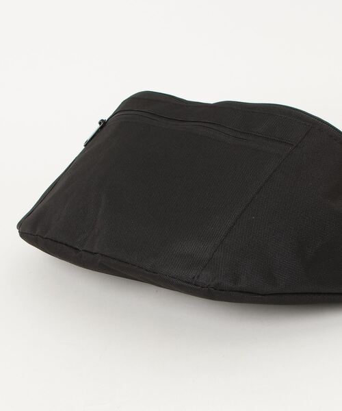 C.E.L.STORE（セルストア）の「NISSIN CAP&BAG / ニッシンキャップ&バッグ POLY OVERSIZED CROSSBODY PACK ボディバッグ（ボディバッグ/ウエストポーチ・メンズ・ブラック・FREE）」の8枚目の写真