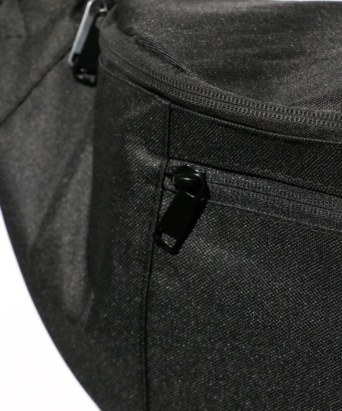 C.E.L.STORE（セルストア）の「NISSIN CAP&BAG / ニッシンキャップ&バッグ POLY OVERSIZED CROSSBODY PACK ボディバッグ（ボディバッグ/ウエストポーチ・メンズ・ブラック・FREE）」の12枚目の写真
