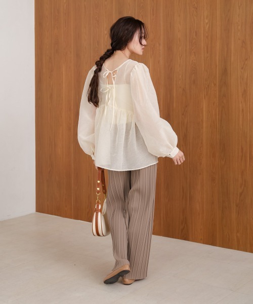 Bab（バブ）の「前後2WAY袖ボリュームリボンブラウス（シャツ/ブラウス・レディース・ライトブルー/アイボリー/ブラック・M）」の18枚目の写真