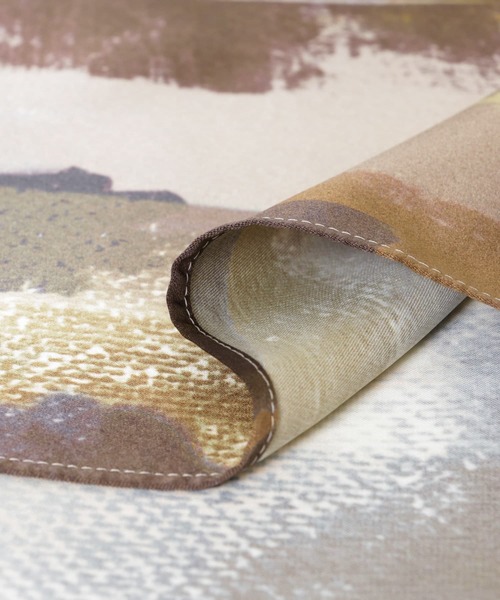 URBAN RESEARCH（アーバンリサーチ）の「『イージーケア』new basic　カラーブロックペイントスカーフ（バンダナ/スカーフ・レディース・ピンク系その他/オレンジ系その他・FREE）」の4枚目の写真