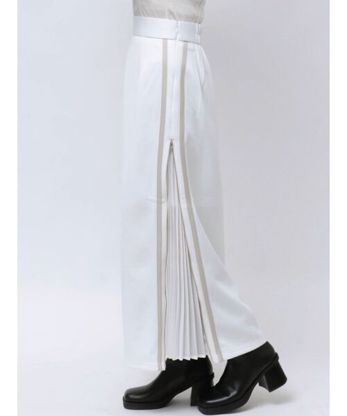 dazzlin（ダズリン）の「2wayサイドラインプリーツスカート（スカート・レディース・グリーン/ブルー/オフホワイト・FREE）」の16枚目の写真