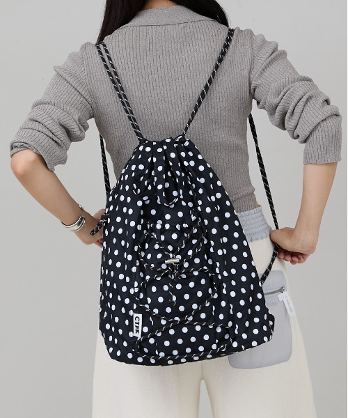 CONTROL FREAK / CTFK（コントロールフリーク）の「CONTROL FREAK / CTFK（コントロールフリーク）撥水編み上げナップサック（バックパック/リュック・レディース・ブラック/ブルー/シルバー/オレンジ/ホワイト/グリーン/レオパード/ドット/チェック/ブラック系その他/オリーブ/マルチ・FREE）」の3枚目の写真