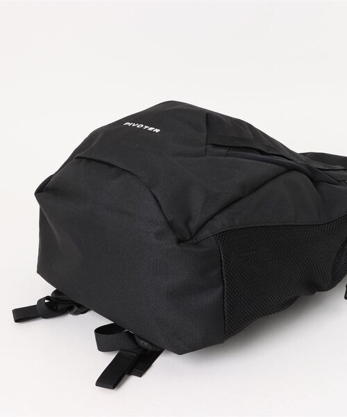 THE NORTH FACE(ザノースフェイス)の「【THE NORTH FACE/ザ ノースフェイス】PIVOTER(バックパック/リュック・メンズ・ブラック/グレー/ブルー・FREE)」の9枚目の写真