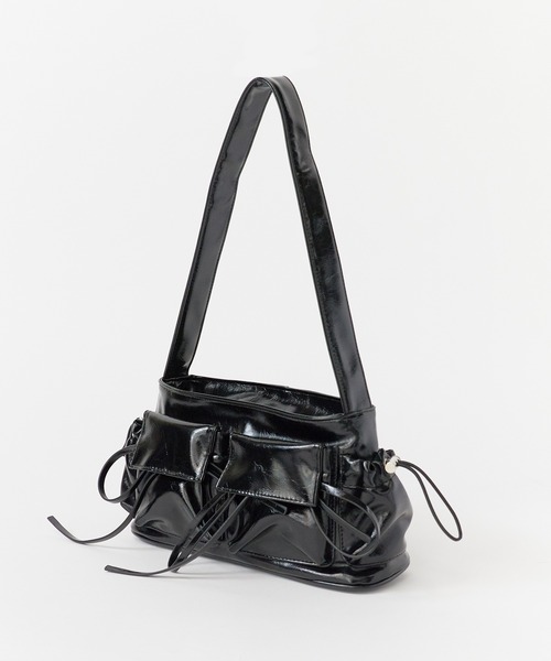 ROOPTOKYO（ループトウキョウ）の「Korean Style Pocket Shoulder Bag / 韓国スタイル ポケット ショルダーバッグ（ショルダーバッグ・レディース・シルバー/ブラック・FREE）」の4枚目の写真