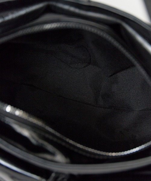 ROOPTOKYO（ループトウキョウ）の「Korean Style Pocket Shoulder Bag / 韓国スタイル ポケット ショルダーバッグ（ショルダーバッグ・レディース・シルバー/ブラック・FREE）」の11枚目の写真