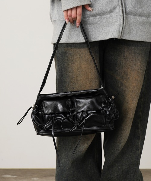 ROOPTOKYO（ループトウキョウ）の「Korean Style Pocket Shoulder Bag / 韓国スタイル ポケット ショルダーバッグ（ショルダーバッグ・レディース・シルバー/ブラック・FREE）」の21枚目の写真