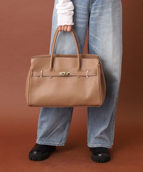 DRESSTERIOR（ドレステリア）の「AULENTTI（オウレンティ）【別注カラー】金具付きレザートート（トートバッグ・レディース・キャメル/ブラウン系その他・00）」の21枚目の写真