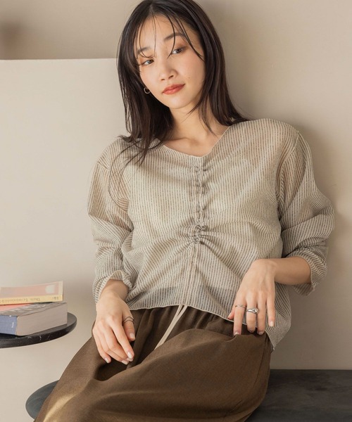 LOWRYS FARM(ローリーズファーム)の「シャーリングシアーラッセルプルオーバー 291346(Tシャツ/カットソー・レディース・アイボリー/ブルー/ブラック/その他・FREE)」の5枚目の写真