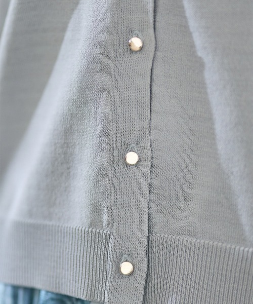 12Twelve Agenda（トゥエルブ　アジェンダ）の「【UVカット】Vネッククロップド長袖ニットカーディガン（カーディガン/ボレロ・レディース・オフホワイト/ブラック/グレー・M）」の7枚目の写真