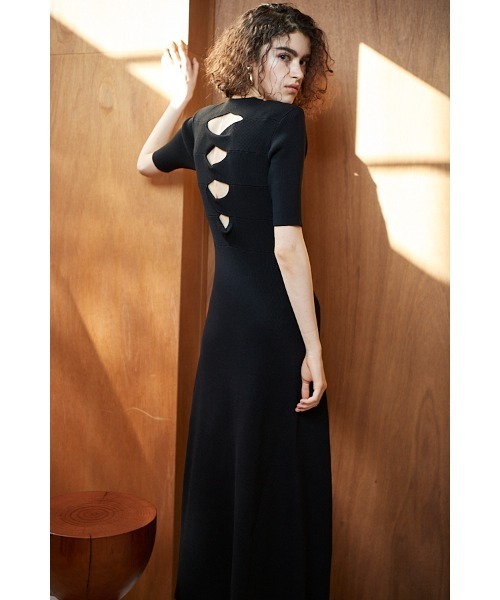 Estella.K(エステラケー)の「Elena Dress ツイストバックカットアウトニットドレス(ワンピース・レディース・レッド/ブラック/ブルー・FREE)」の21枚目の写真