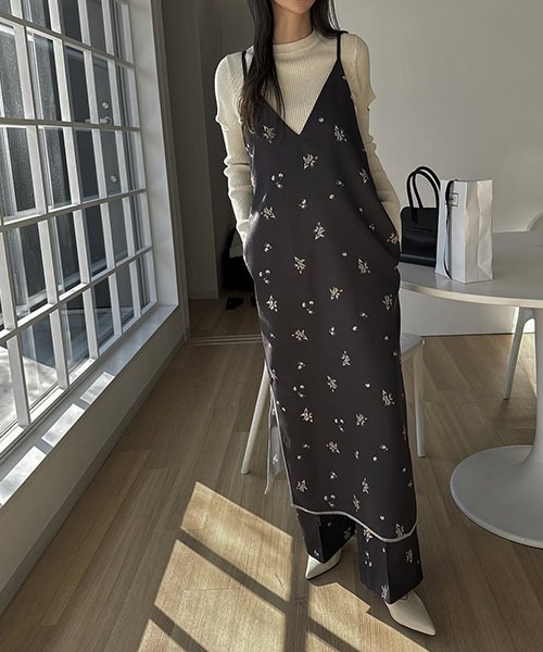セール】double belt loop center seam ditsy print PT