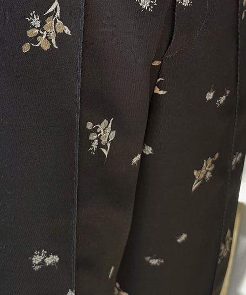 WILLFULLY（ウィルフリー）の「double belt loop center seam ditsy print PT（スラックス・レディース・ブラック/ベージュ・FREE）」の15枚目の写真