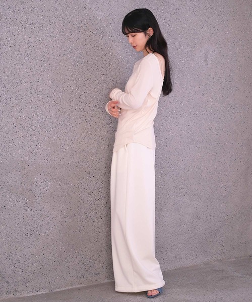 AKTE（アクテ）の「バックラウンドリラックスプルオーバー（Tシャツ/カットソー・レディース・アイボリー/ブラック/ライトグリーン・FREE）」の16枚目の写真