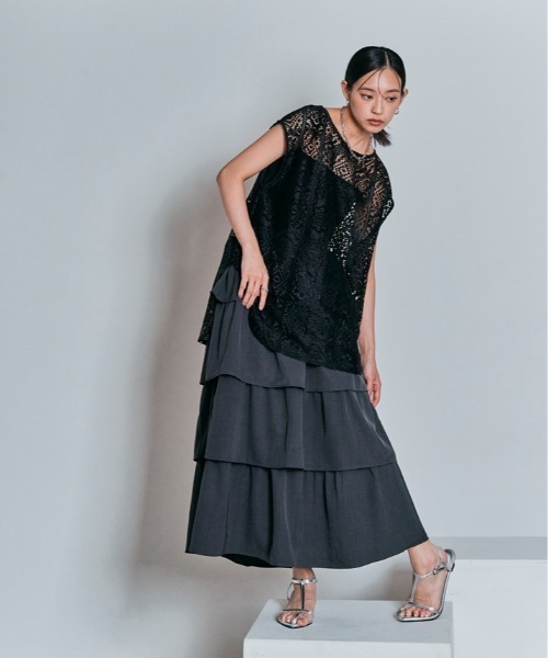 W:Huku(フーク)の「スクエアレース ノースリーブ トップス / ノースリーブ フレンチスリーブ 袖なし(シャツ/ブラウス・レディース・オフホワイト/ブラック・FREE)」の4枚目の写真