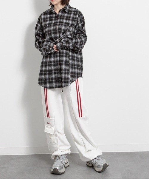 HALEY PESCA（ヘーリーペスカ）の「HALEY PESCA/バイカラーラインスウェットパンツ（スウェットパンツ・レディース・アイボリー/グレー・SMALL/MEDIUM/LARGE）」の3枚目の写真