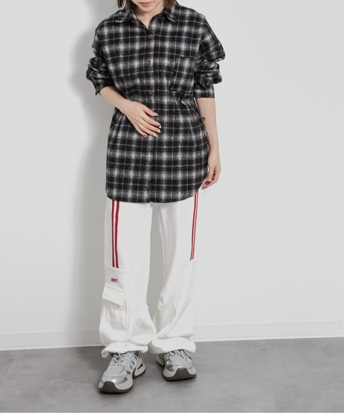 HALEY PESCA（ヘーリーペスカ）の「HALEY PESCA/バイカラーラインスウェットパンツ（スウェットパンツ・レディース・アイボリー/グレー・SMALL/MEDIUM/LARGE）」の4枚目の写真