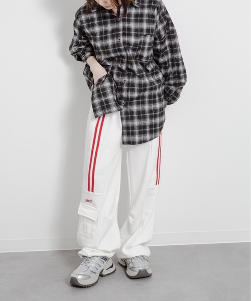 HALEY PESCA（ヘーリーペスカ）の「HALEY PESCA/バイカラーラインスウェットパンツ（スウェットパンツ・レディース・アイボリー/グレー・SMALL/MEDIUM/LARGE）」の9枚目の写真