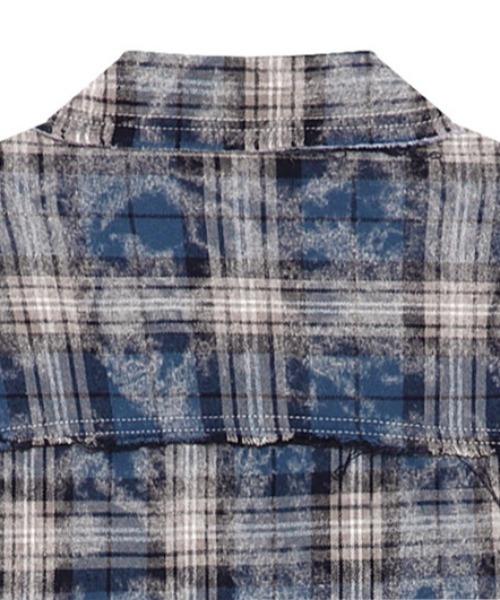 B'day（ビーデイ）の「【 B'day / ビーデー 】ヴィンテージ加工フリンジチェックシャツ（シャツ/ブラウス・メンズ・ブルー/ブラック・XX-LARGE/X-LARGE/LARGE）」の9枚目の写真