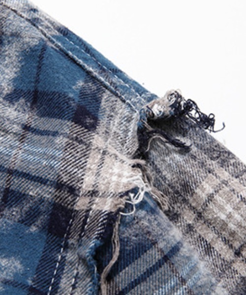 B'day（ビーデイ）の「【 B'day / ビーデー 】ヴィンテージ加工フリンジチェックシャツ（シャツ/ブラウス・メンズ・ブルー/ブラック・XX-LARGE/X-LARGE/LARGE）」の8枚目の写真