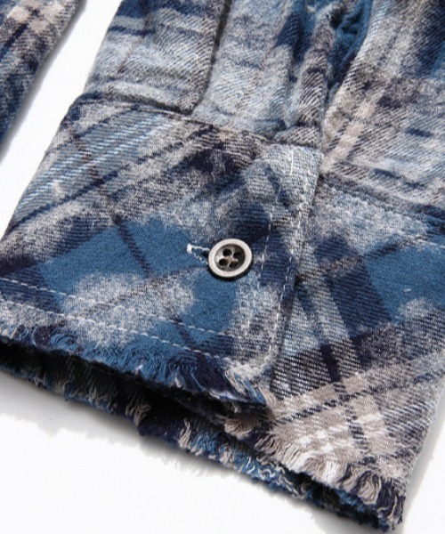 B'day（ビーデイ）の「【 B'day / ビーデー 】ヴィンテージ加工フリンジチェックシャツ（シャツ/ブラウス・メンズ・ブルー/ブラック・XX-LARGE/X-LARGE/LARGE）」の5枚目の写真