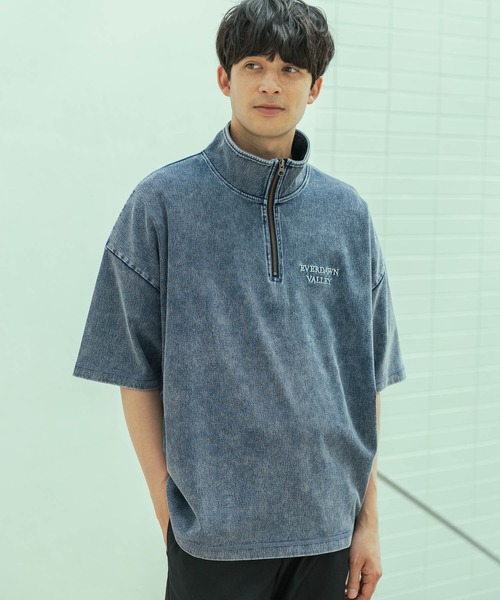 LAKOLE(ラコレ)の「デニムライクハーフZIP / 324598(Tシャツ/カットソー・メンズ・インディゴブルー/その他9/ブルー/ブラック・MEDIUM/LARGE)」の1枚目の写真