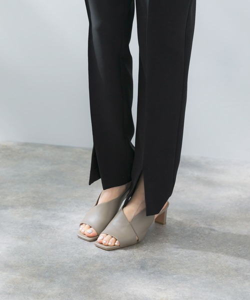 URBAN RESEARCH ROSSO WOMEN(アーバンリサーチ ロッソ)の「スリットデザインテーパードパンツ(その他パンツ・レディース・ブラック・36/38)」の11枚目の写真