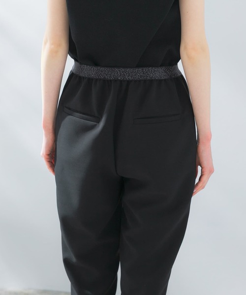 URBAN RESEARCH ROSSO WOMEN(アーバンリサーチ ロッソ)の「スリットデザインテーパードパンツ(その他パンツ・レディース・ブラック・36/38)」の12枚目の写真