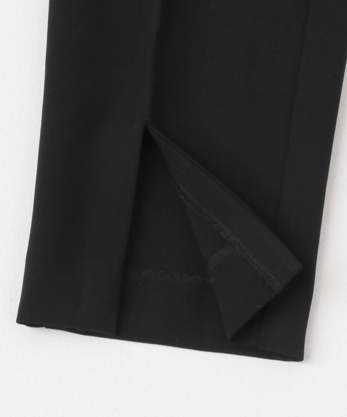 URBAN RESEARCH ROSSO WOMEN(アーバンリサーチ ロッソ)の「スリットデザインテーパードパンツ(その他パンツ・レディース・ブラック・36/38)」の4枚目の写真