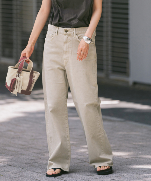 FRAMeWORK(フレームワーク)の「≪追加・ベストセラー≫デニムストレートパンツ2(デニムパンツ・レディース・グレー/ベージュ/ブルー系その他・40/38/36/34)」の2枚目の写真