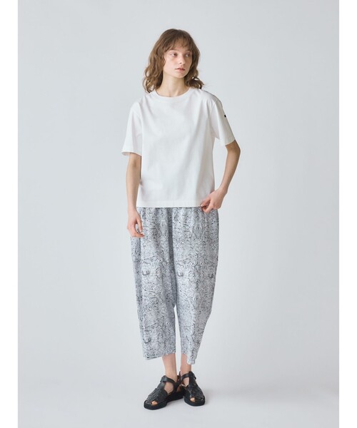 MidiUmi(ミディウミ)の「MidiUmi ベーシックTシャツ(Tシャツ/カットソー・レディース・ブラック/オフホワイト/ブルー・FREE)」の8枚目の写真