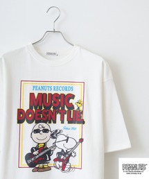 PEANUTS ROCK柄ヘビーウエイトドロップショルダーTシャツ