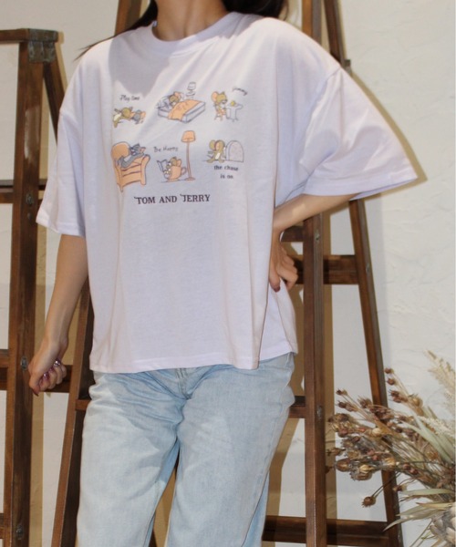 Tom&Jerry(トムアンドジェリー)の「【TOM & JERRY/トムとジェリー】天竺 プリント/刺繍 WIDEシルエット 半袖Tシャツ(Tシャツ/カットソー・レディース・ブルー系/ブラウン/オフホワイト/ライラック・L/M)」の4枚目の写真