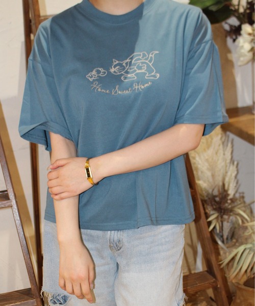 Tom&Jerry(トムアンドジェリー)の「【TOM & JERRY/トムとジェリー】天竺 プリント/刺繍 WIDEシルエット 半袖Tシャツ(Tシャツ/カットソー・レディース・ブルー系/ブラウン/オフホワイト/ライラック・L/M)」の7枚目の写真