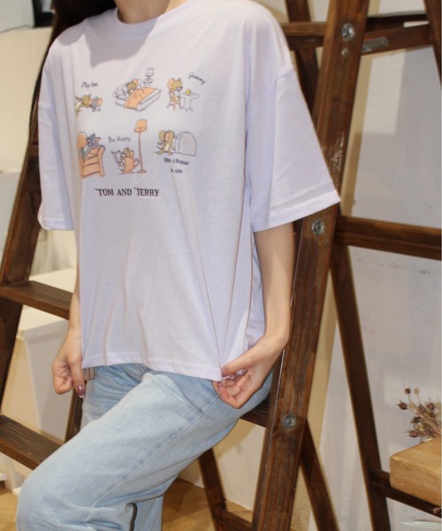 Tom&Jerry(トムアンドジェリー)の「【TOM & JERRY/トムとジェリー】天竺 プリント/刺繍 WIDEシルエット 半袖Tシャツ(Tシャツ/カットソー・レディース・ブルー系/ブラウン/オフホワイト/ライラック・L/M)」の6枚目の写真