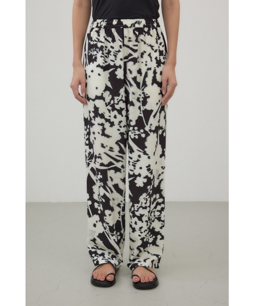 crie conforto(クリーコンフォルト)の「ブラーフラワープリントパンツ(スラックス・レディース・ホワイト系その他/イエロー系その他/ブラウン系その他・MEDIUM/SMALL)」の19枚目の写真