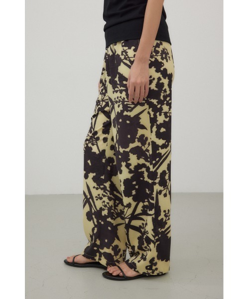 crie conforto(クリーコンフォルト)の「ブラーフラワープリントパンツ(スラックス・レディース・ホワイト系その他/イエロー系その他/ブラウン系その他・MEDIUM/SMALL)」の12枚目の写真