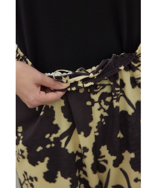 crie conforto(クリーコンフォルト)の「ブラーフラワープリントパンツ(スラックス・レディース・ホワイト系その他/イエロー系その他/ブラウン系その他・MEDIUM/SMALL)」の6枚目の写真