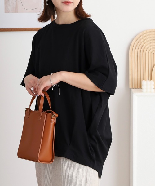 atONE(アットワン)の「コクーンシルエットプルオーバー(Tシャツ/カットソー・レディース・チャコールグレー/オフホワイト/ブラック/グレイッシュベージュ/ミント・M-L/4L~5L/LL~3L)」の8枚目の写真