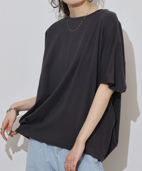 atONE(アットワン)の「コクーンシルエットプルオーバー(Tシャツ/カットソー・レディース・チャコールグレー/オフホワイト/ブラック/グレイッシュベージュ/ミント・M-L/4L~5L/LL~3L)」の18枚目の写真