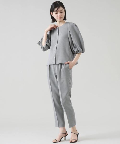 Tiara(ティアラ)の「2タックテーパードパンツ(セットアップ可)(その他パンツ・レディース・パープル/ホワイト×ブラック/ブラック・2/4/3)」の21枚目の写真